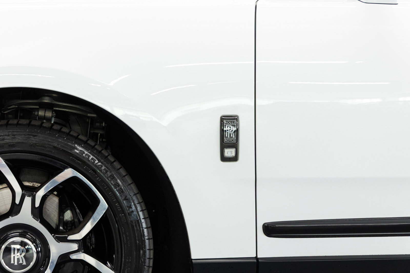 Certified 2023 Rolls-Royce Cullinan Black Badge w/ Driver's Package AWD/4WD image 20