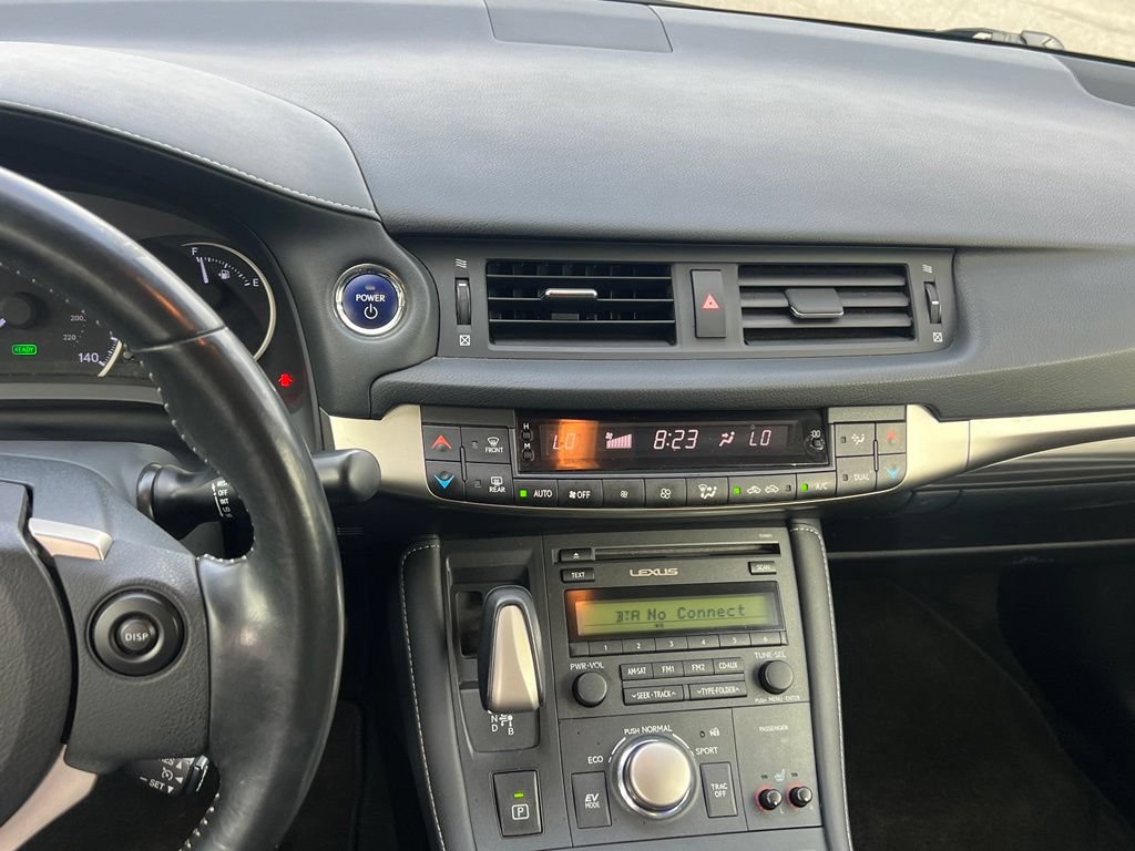 Used 2015 Lexus CT 200h w/ Seat Comfort Package FWD image 22