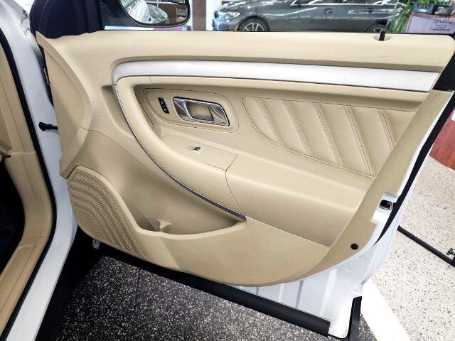 Used 2017 Ford Taurus SEL image 27