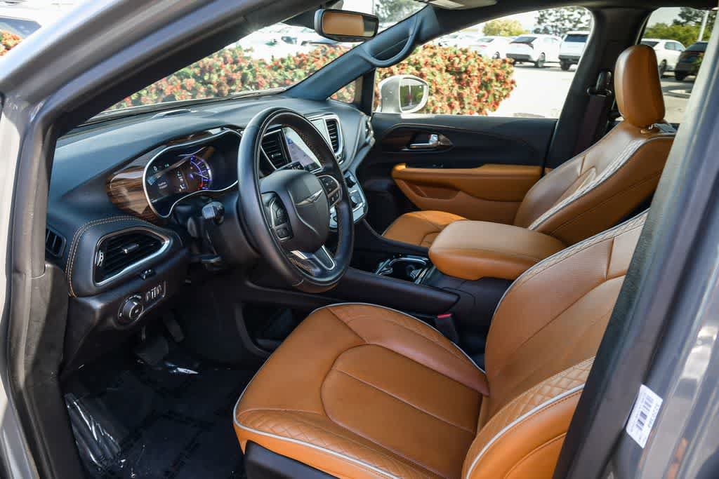 Used 2022 Chrysler Pacifica Pinnacle FWD image 16