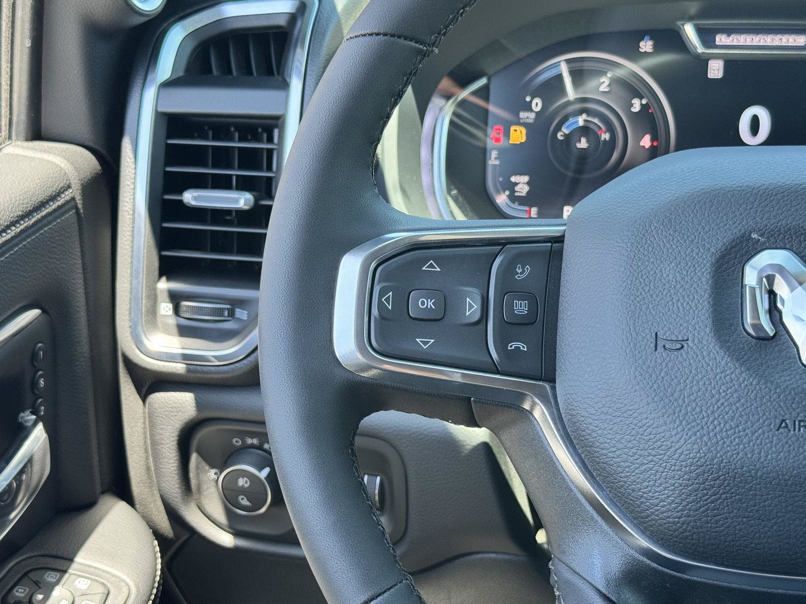 New 2026 RAM 3500 Laramie AWD/4WD image 18