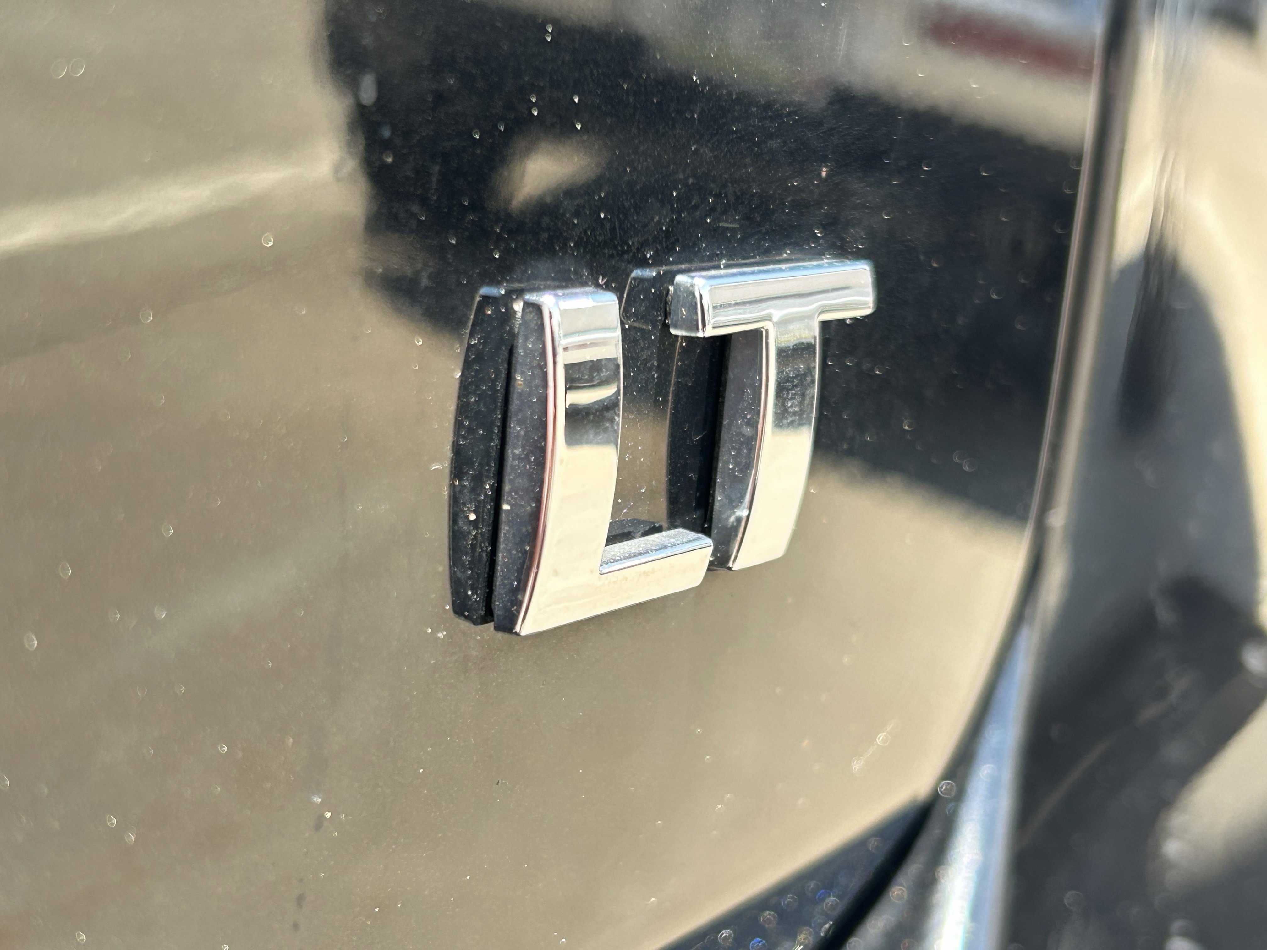 Used 2018 Chevrolet Equinox LT FWD image 9