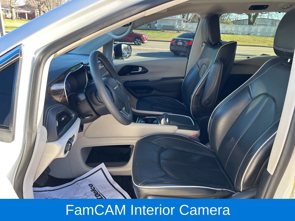 Used 2023 Chrysler Pacifica Limited w/ Uconnect Theater Family Group AWD/4WD image 33