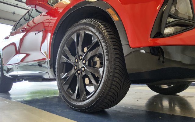 Used 2022 Chevrolet Blazer RS w/ Enhanced Convenience Package AWD/4WD image 9