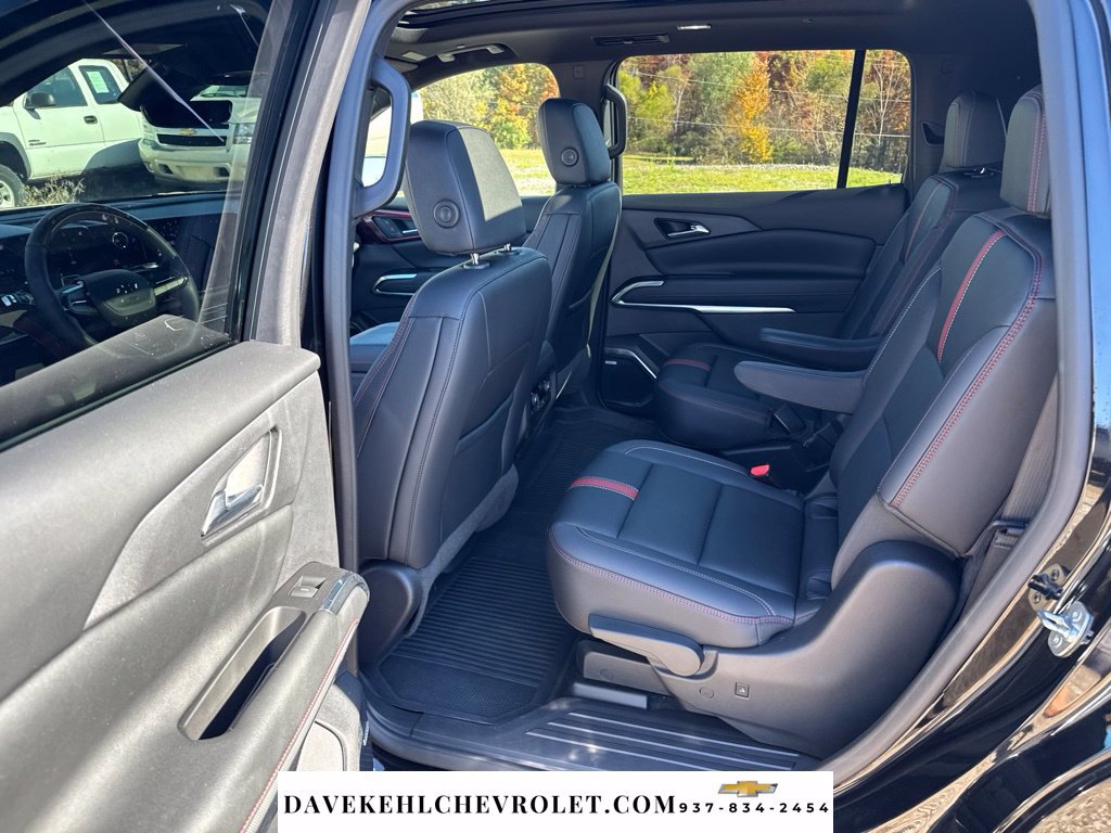 Used 2024 Chevrolet Traverse RS AWD/4WD image 23