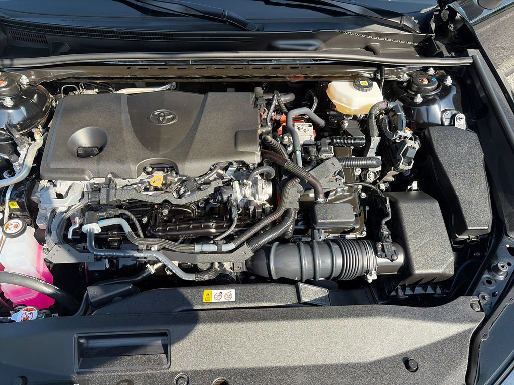 Used 2025 Toyota Camry SE FWD image 21