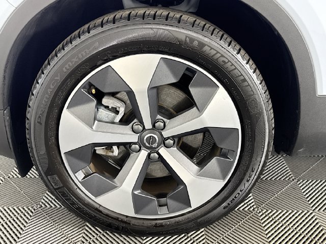 Used 2026 Volvo XC40 B5 Plus AWD/4WD image 35