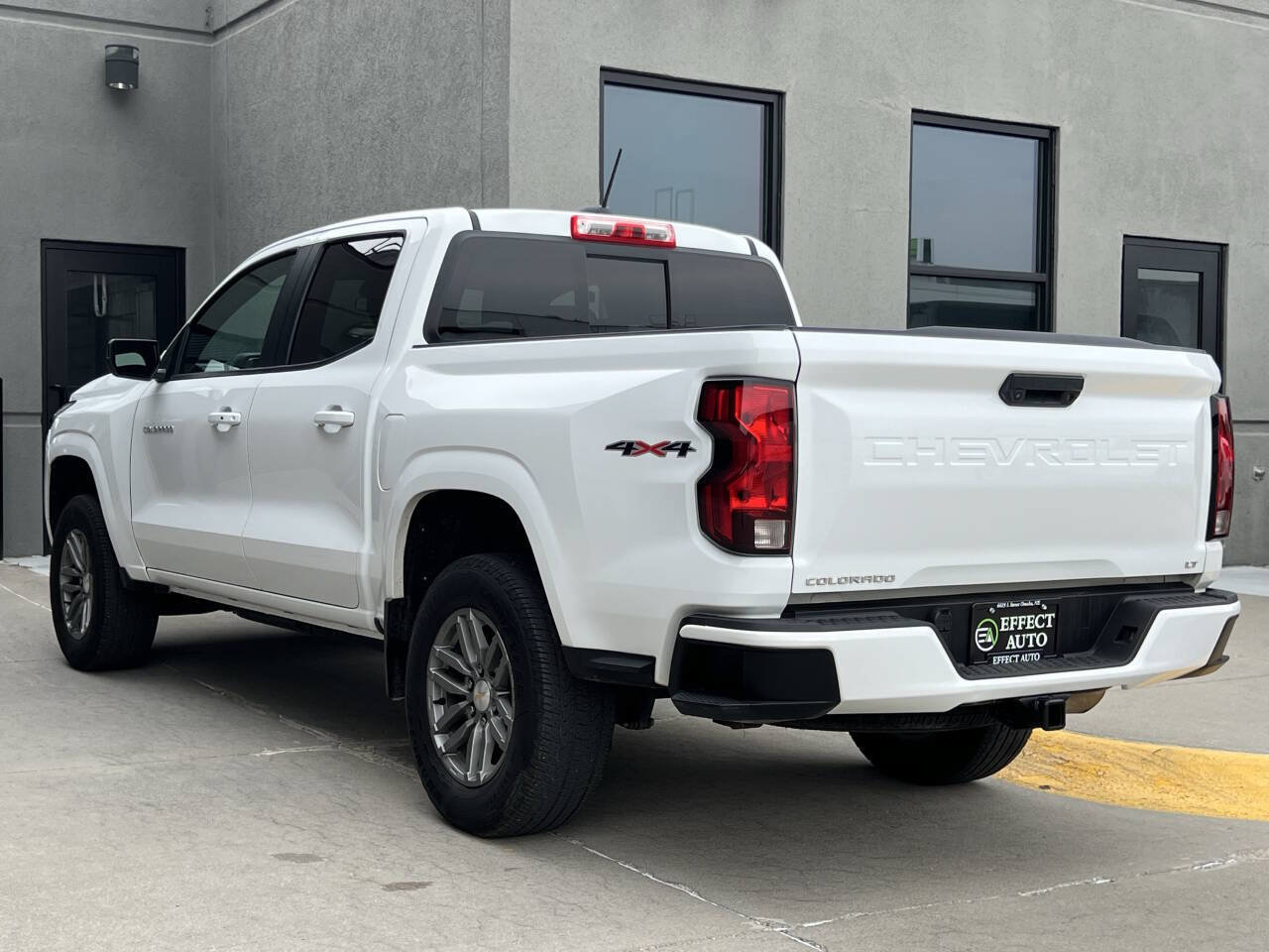 Used 2023 Chevrolet Colorado LT w/ LT Convenience Package AWD/4WD image 8