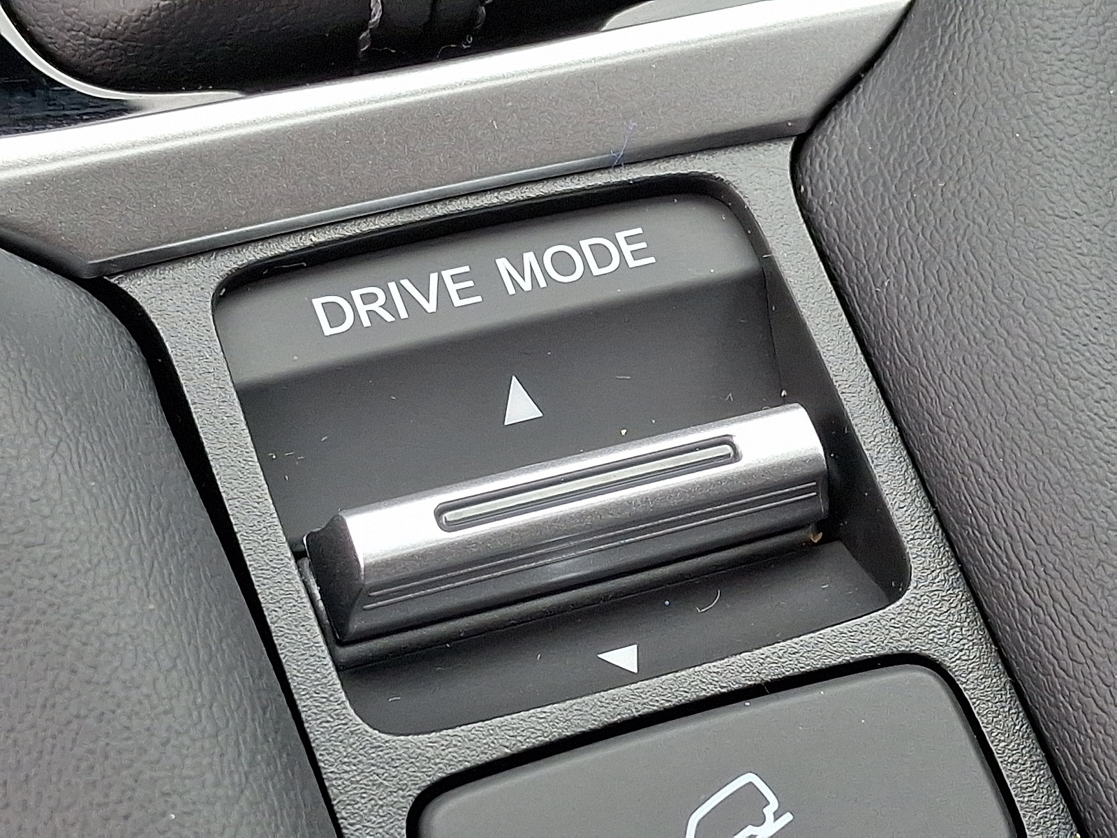 Certified 2026 Honda HR-V EX-L image 24