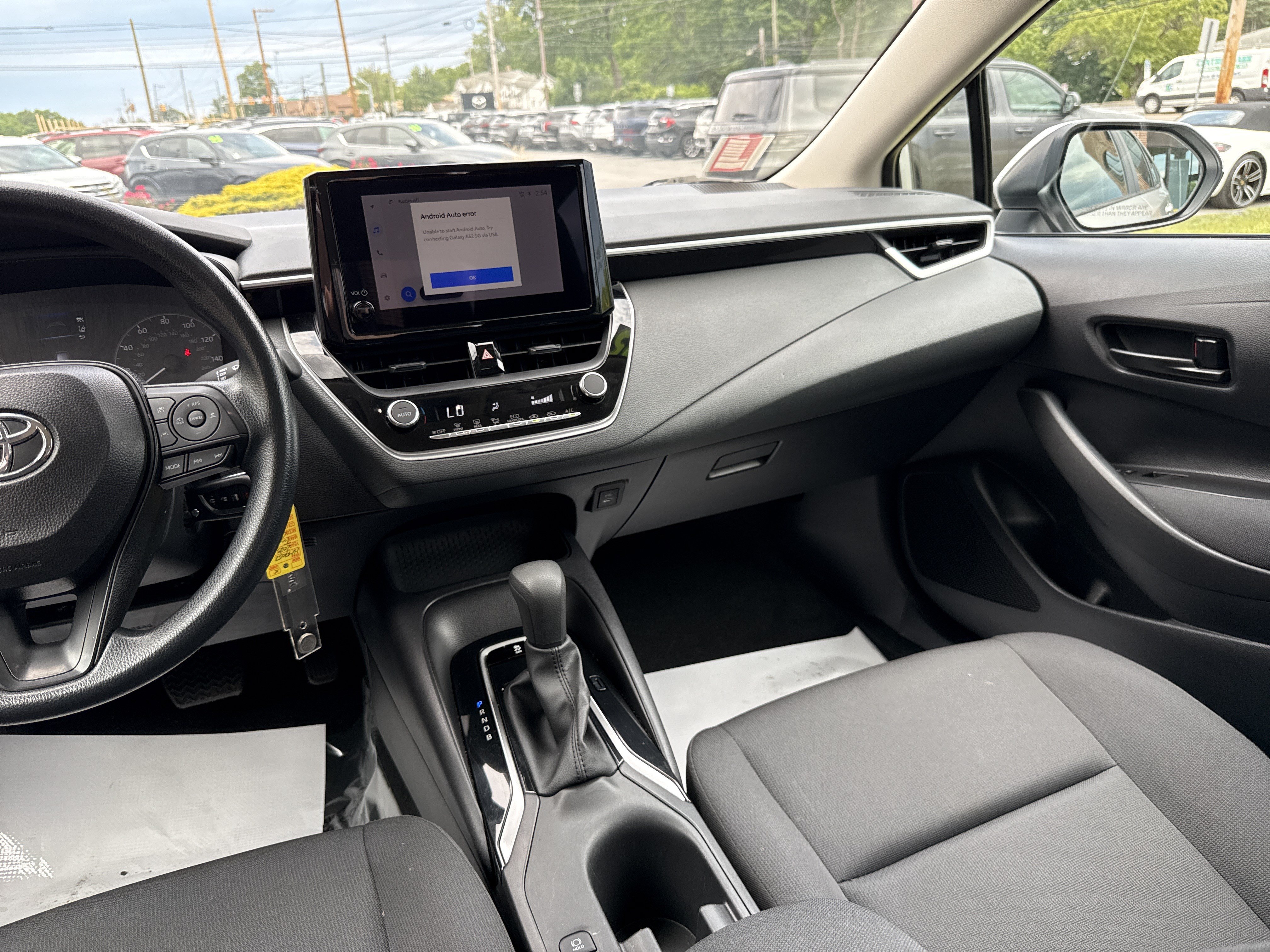 Used 2025 Toyota Corolla LE FWD image 22