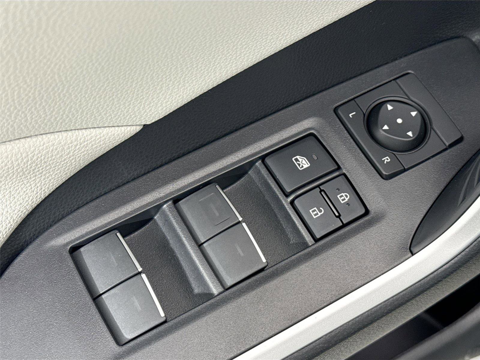 Certified 2025 Toyota RAV4 XLE Premium image 27