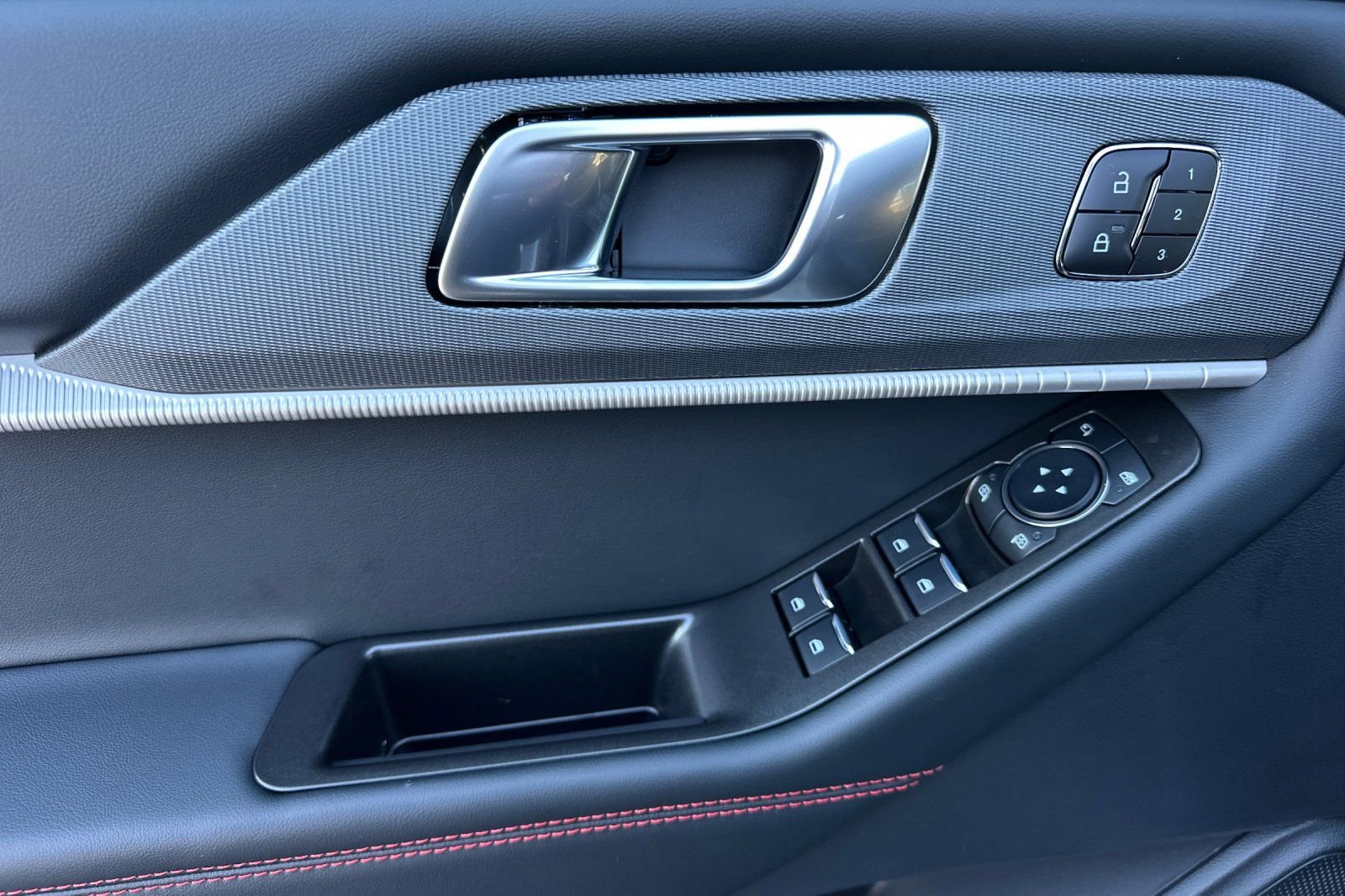 New 2026 Ford Explorer ST image 10