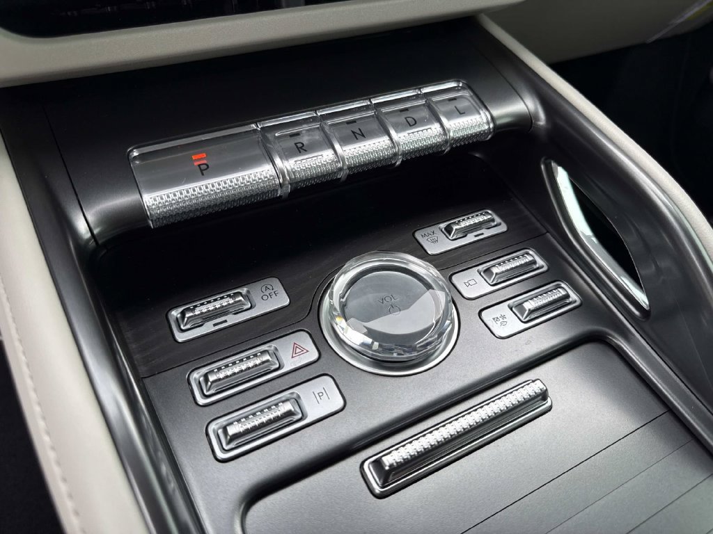 New 2026 Lincoln Nautilus Reserve AWD/4WD image 29