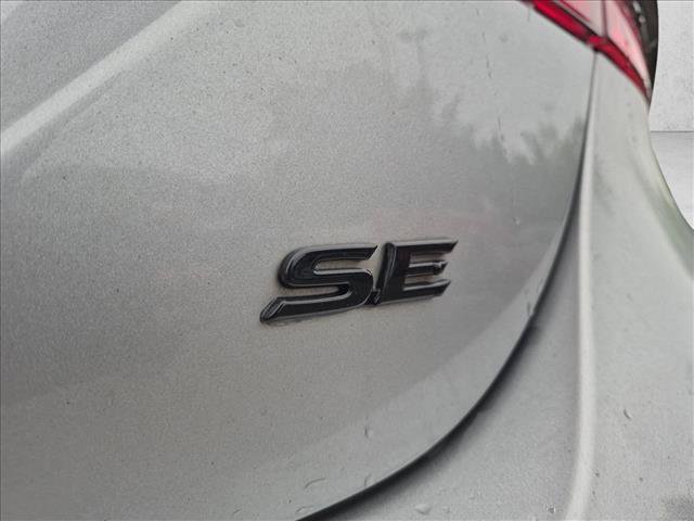 Used 2020 Toyota Camry SE FWD image 26