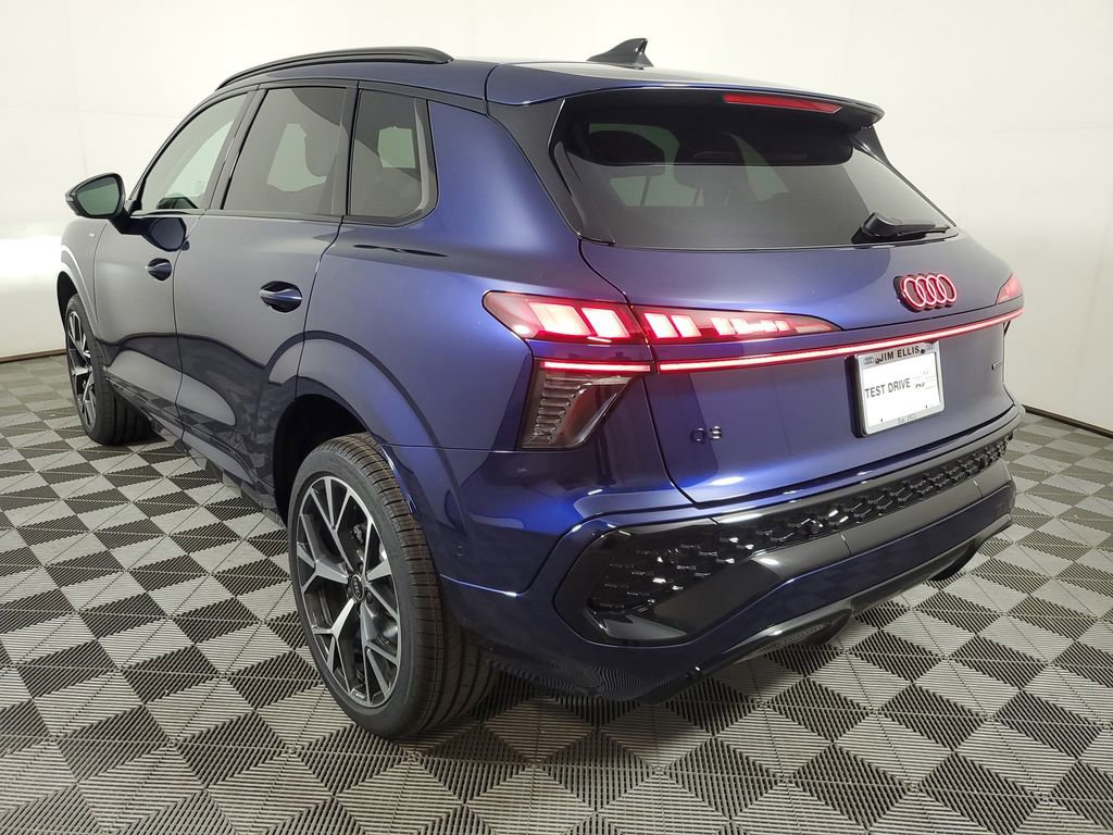 New 2026 Audi Q3 quattro 2.0T AWD/4WD image 4