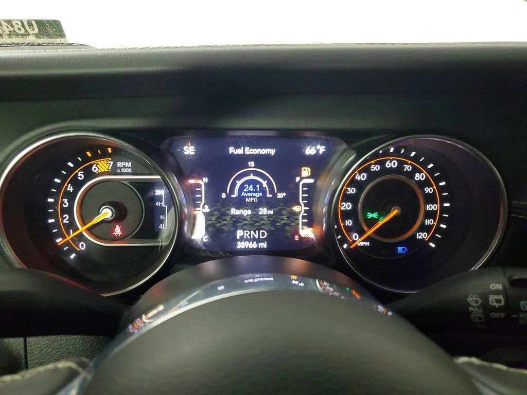 Used 2020 Jeep Wrangler Unlimited Sahara image 24