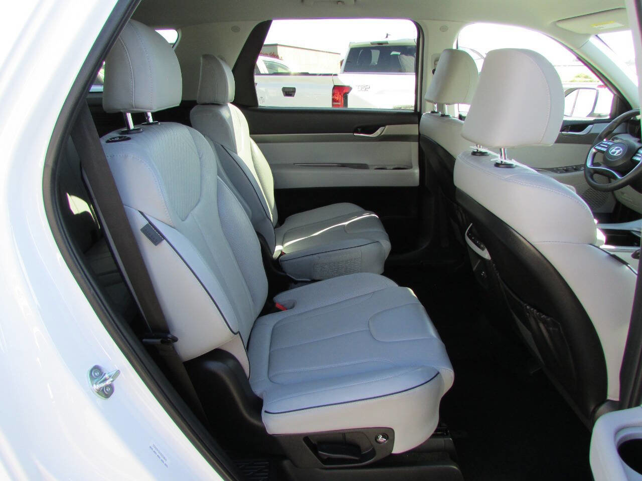 Used 2025 Hyundai Palisade SEL image 30