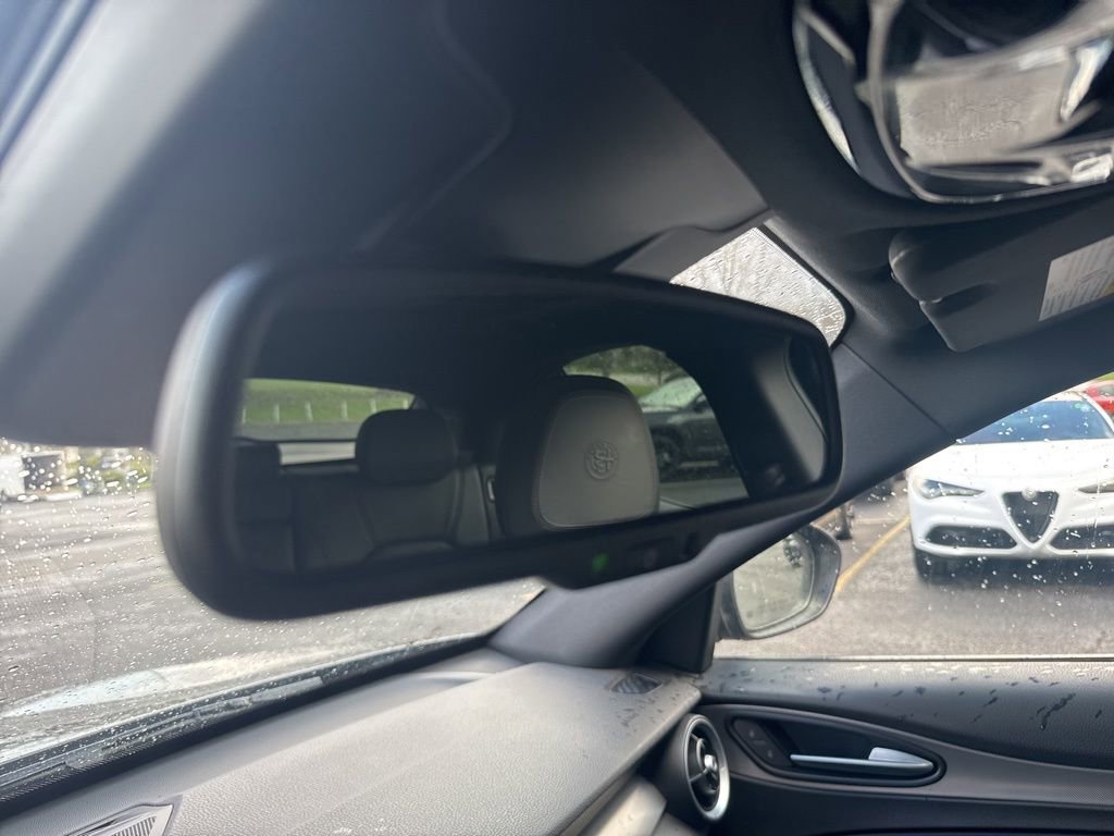 Used 2022 Alfa Romeo Stelvio Veloce image 45