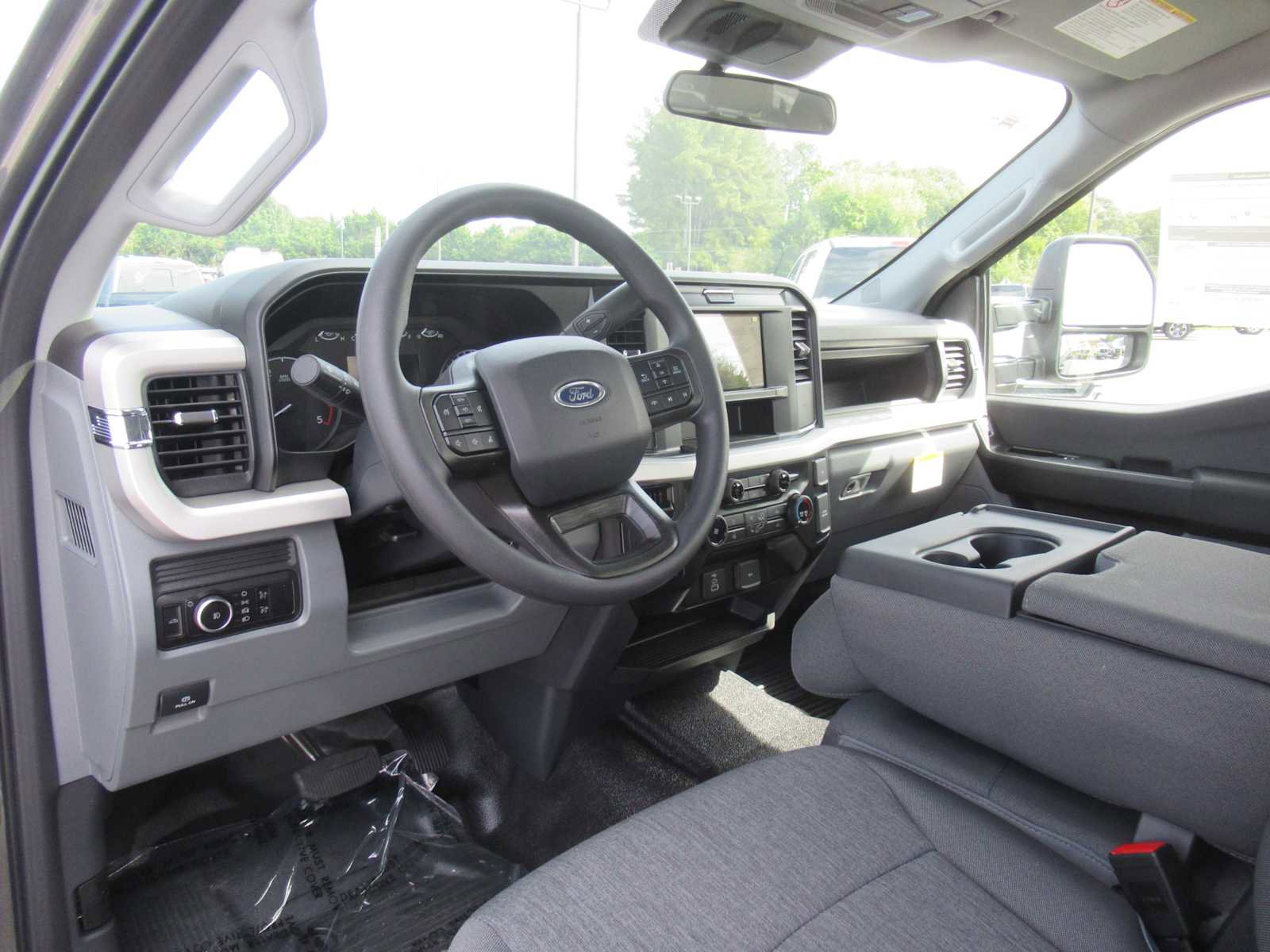 New 2026 Ford F250 XL w/ XL Chrome Package image 18