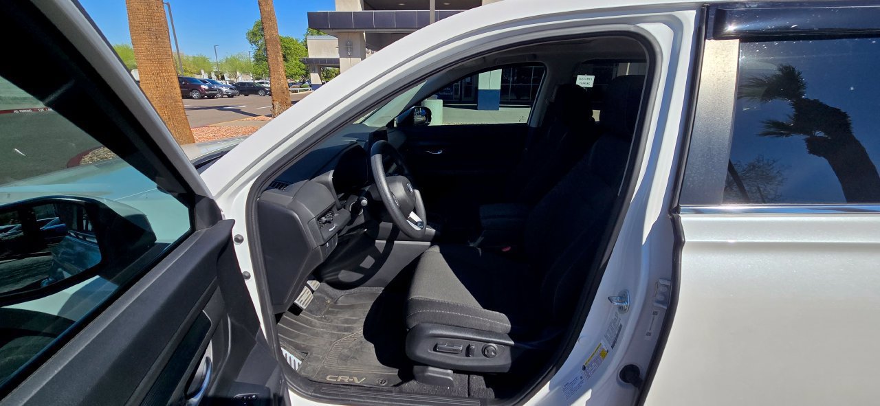 Used 2024 Honda CR-V EX image 11