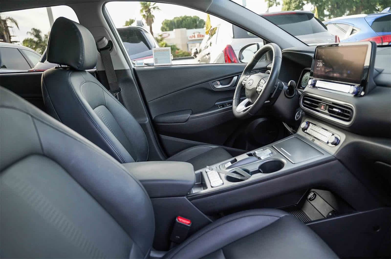 Certified 2022 Hyundai Kona Limited image 17