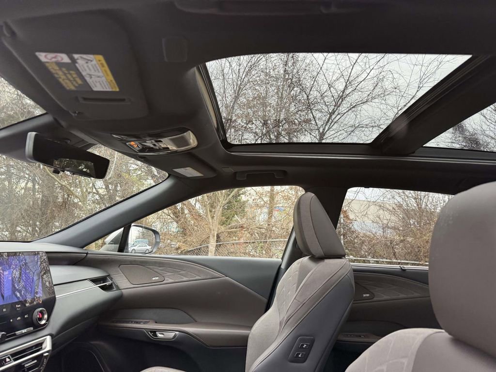 Used 2025 Lexus RX 450h Luxury w/ Convenience Package image 20