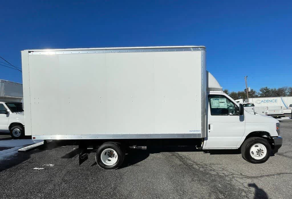 New 2024 Ford E-450 and Econoline 450 Super Duty w/ Power Windows & Locks Group RWD image 3