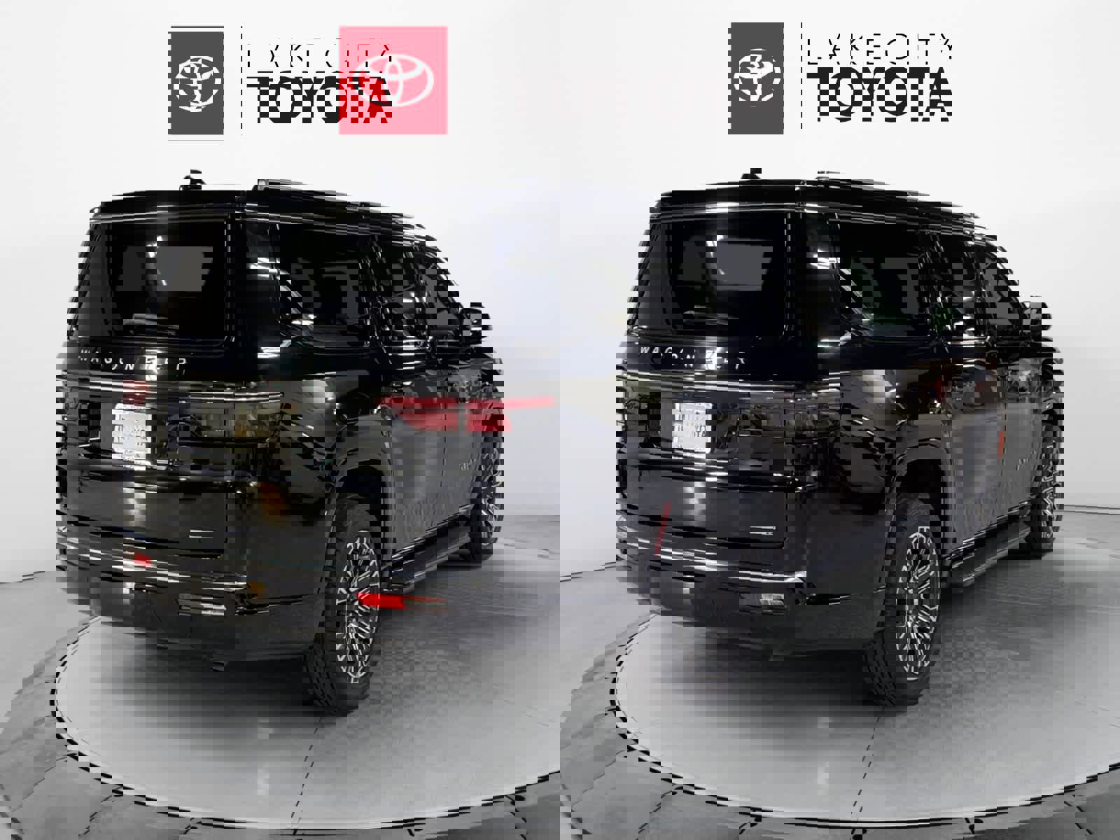 Used 2024 Jeep Wagoneer L Series II image 7