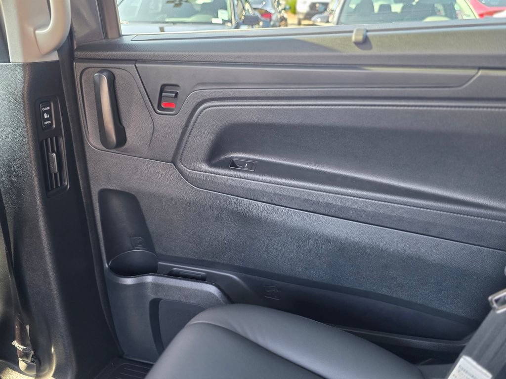 Used 2024 Honda Odyssey Touring image 23
