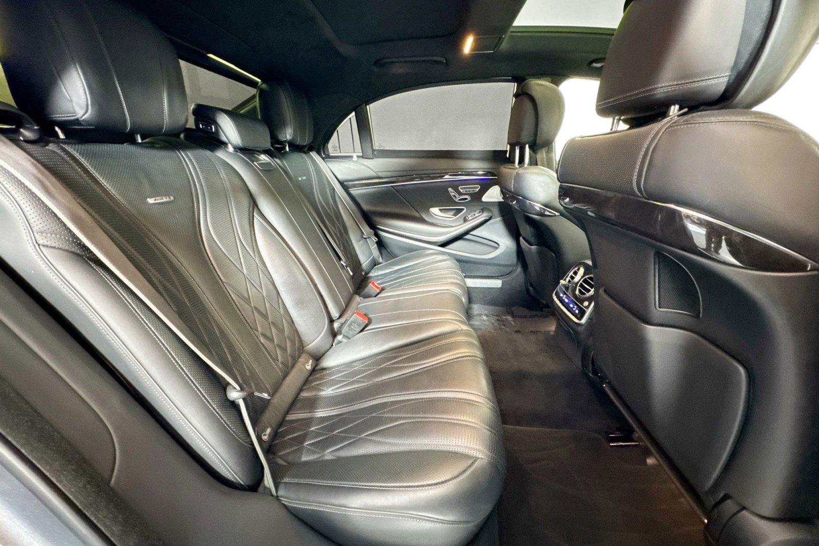 Used 2019 Mercedes-Benz S 63 AMG S 4MATIC Sedan image 26