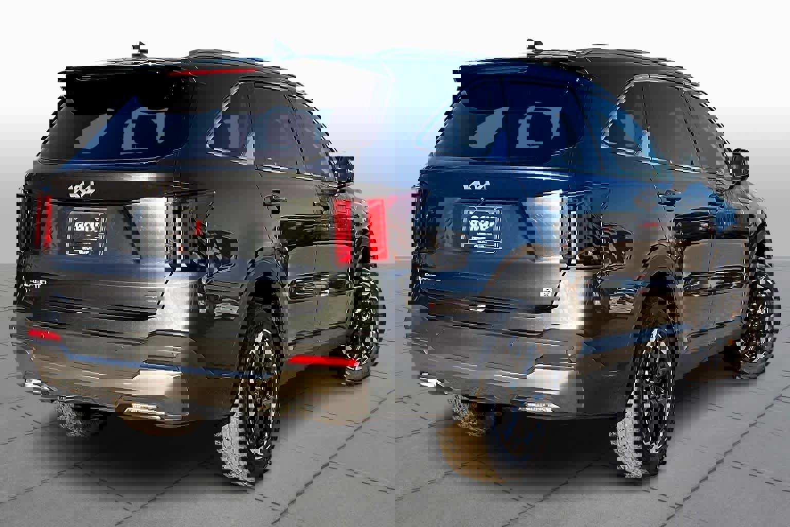 Used 2024 Kia Sorento S image 12