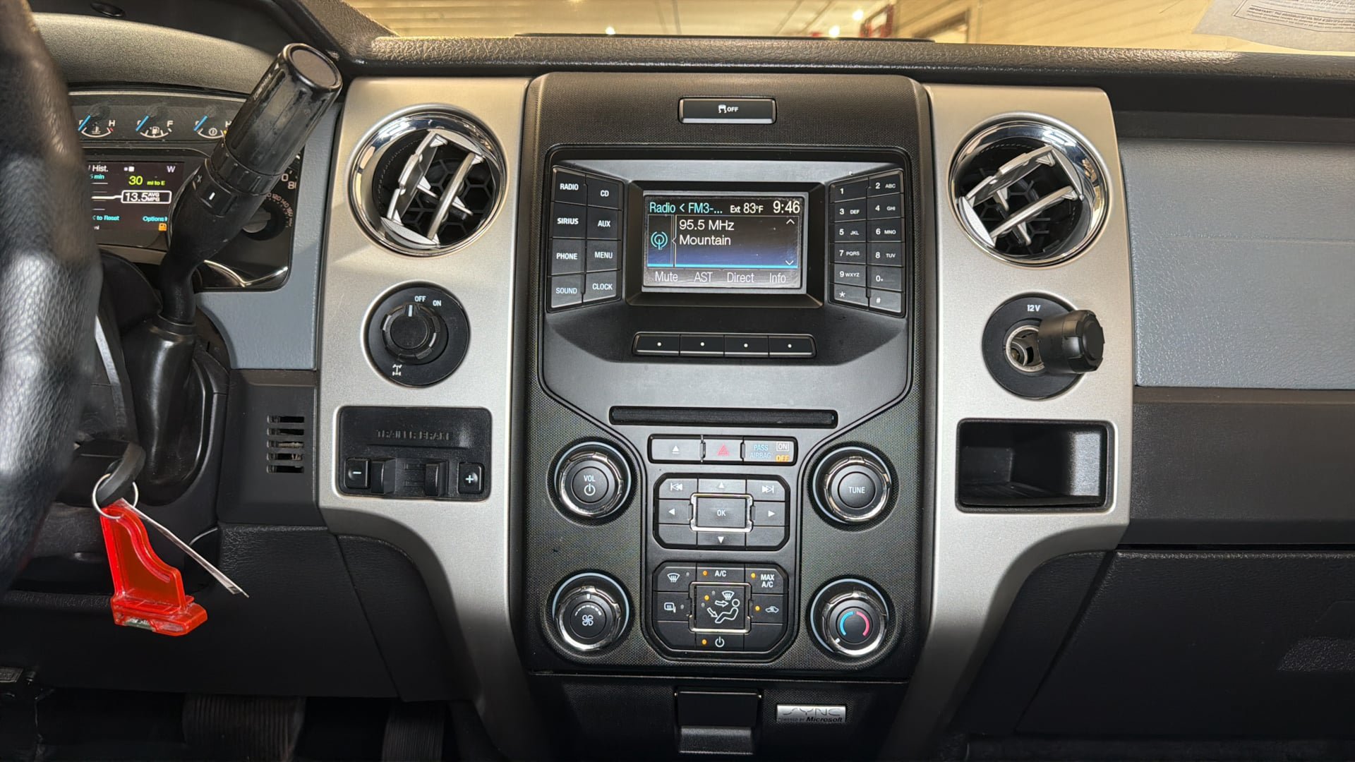 Used 2013 Ford F150 XLT w/ Mid Equipment Group RWD image 17