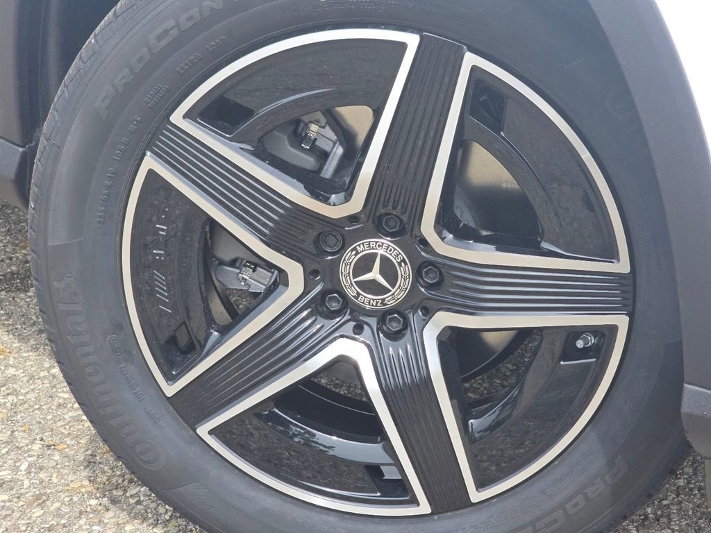 New 2026 Mercedes-Benz GLC 300 4MATIC image 11