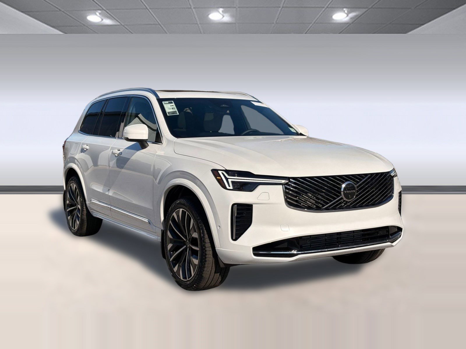 New 2026 Volvo XC90 T8 Plus w/ Protection Package image 7