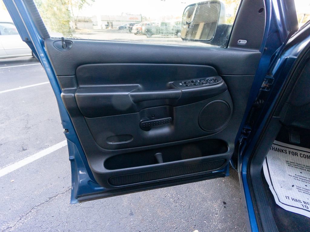 Used 2004 Dodge Ram 1500 Truck SLT w/ Quad Cab Value Group image 16