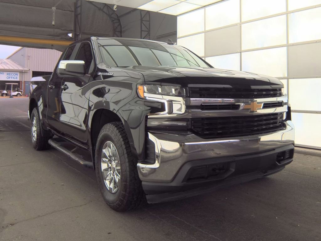 Used 2020 Chevrolet Silverado 1500 LT w/ Trailering Package image 1