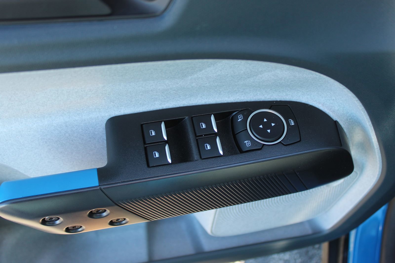 New 2025 Ford Maverick XLT w/ XLT Luxury Package image 24