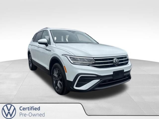 Certified 2024 Volkswagen Tiguan SE