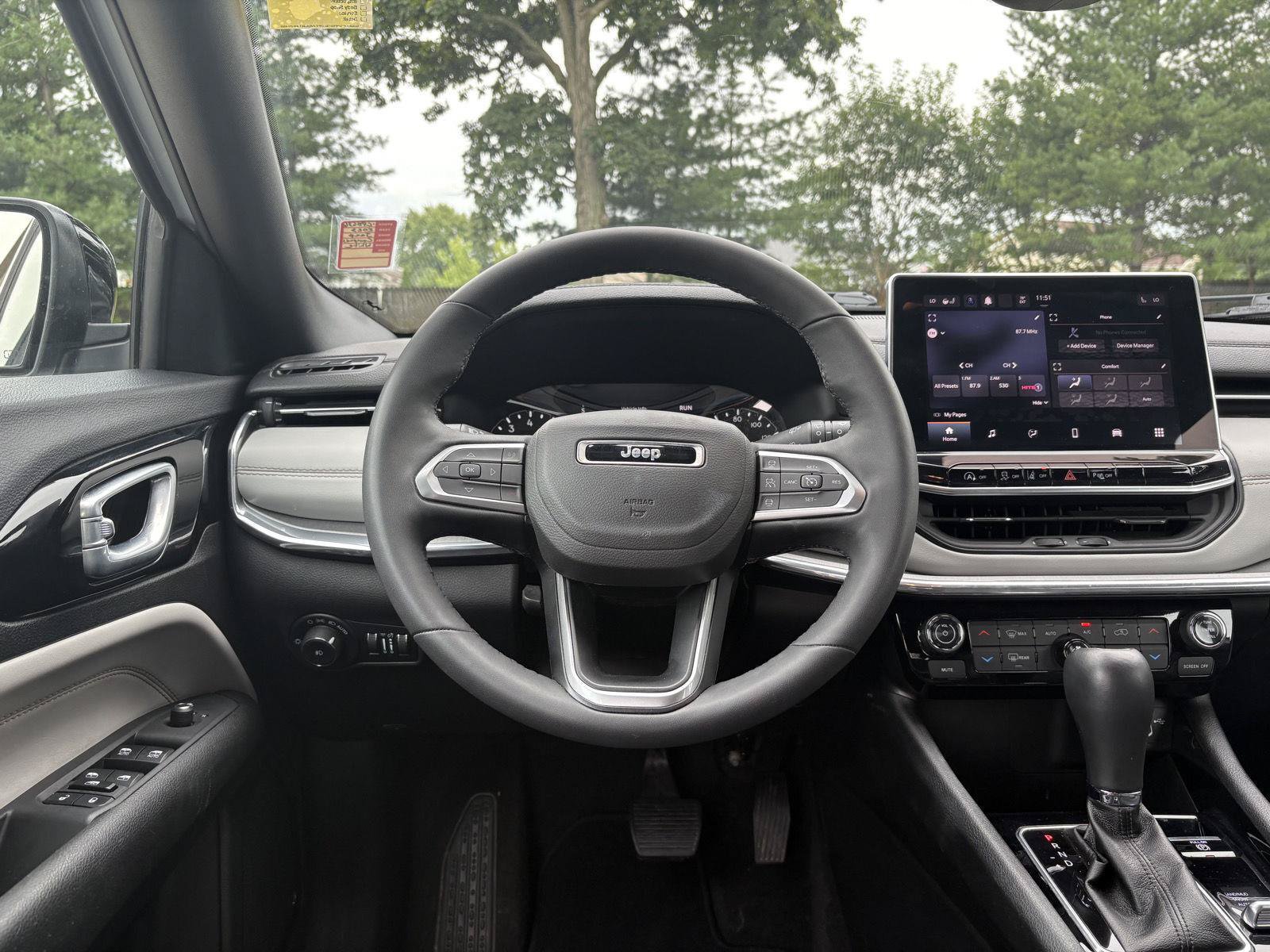 Used 2023 Jeep Compass Limited AWD/4WD image 8