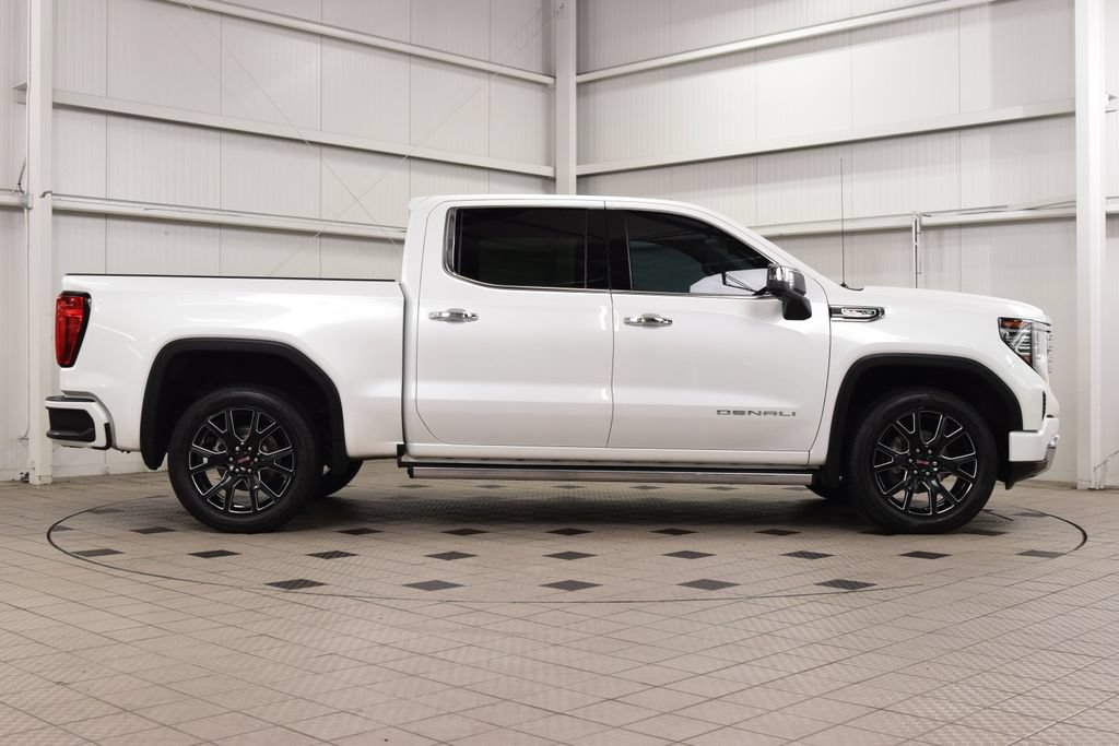 Used 2024 GMC Sierra 1500 Denali w/ Denali Reserve Package AWD/4WD image 9
