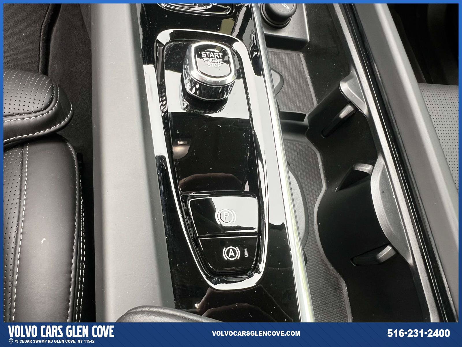 Used 2024 Volvo XC60 T8 Ultimate w/ Protection Package Premier AWD/4WD image 31