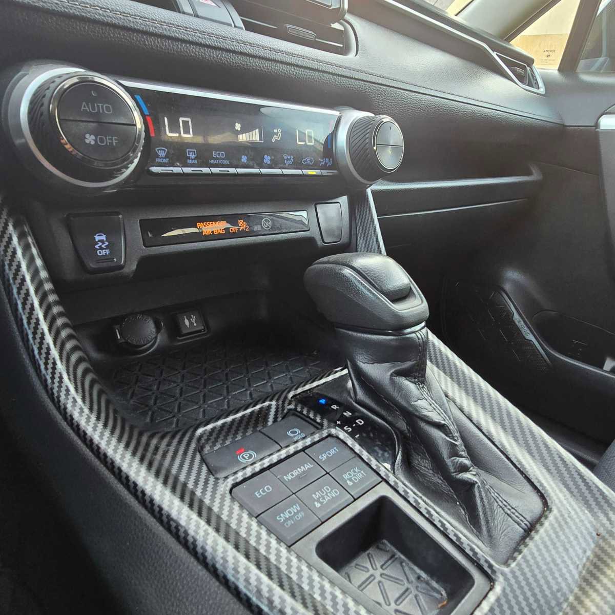 Used 2019 Toyota RAV4 XLE image 19