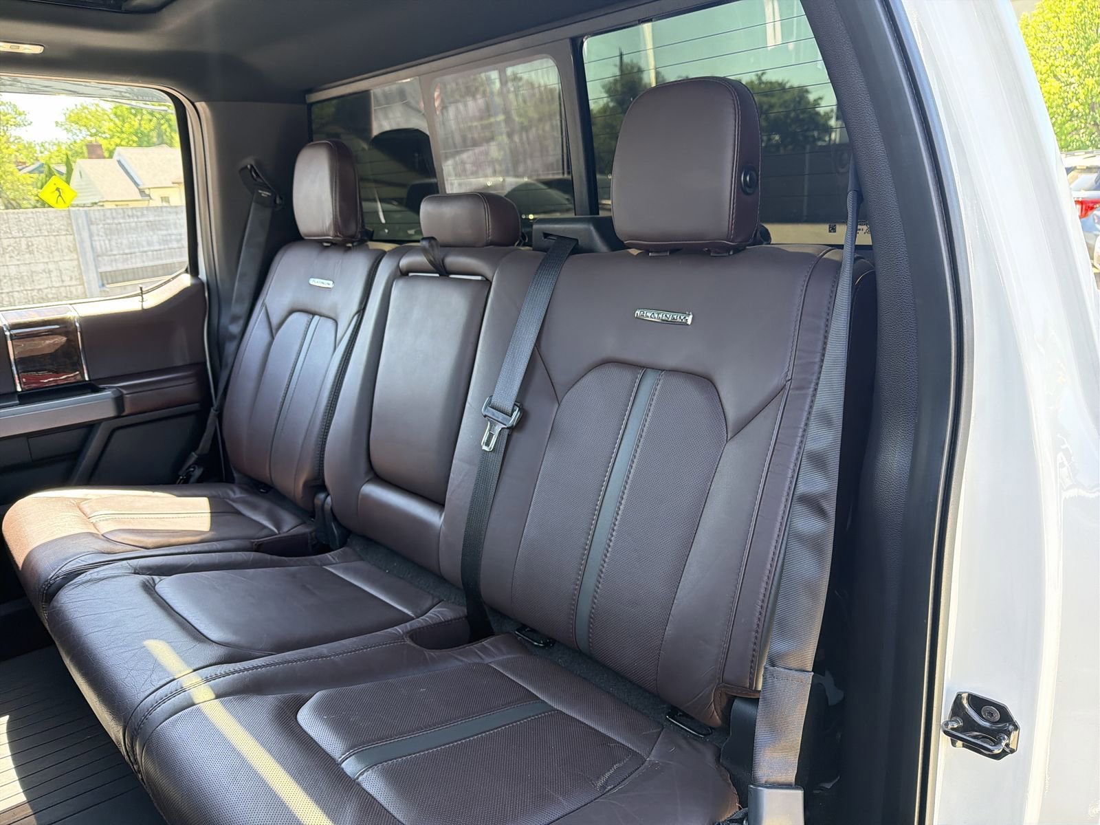 Used 2015 Ford F150 Platinum w/ Equipment Group 701A Luxury AWD/4WD image 28
