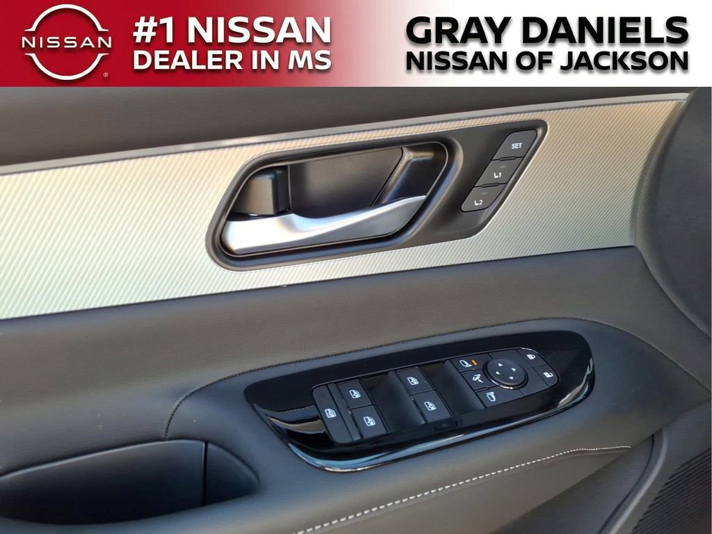 New 2026 Nissan Murano Platinum w/ Cargo Package AWD/4WD image 12