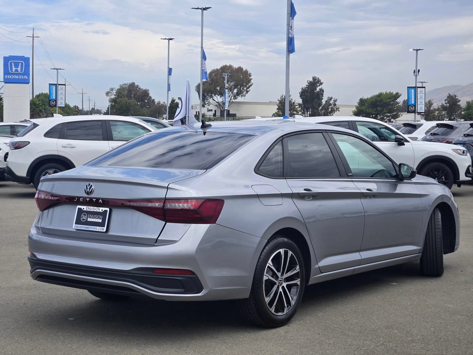 Used 2025 Volkswagen Jetta Sport FWD image 7