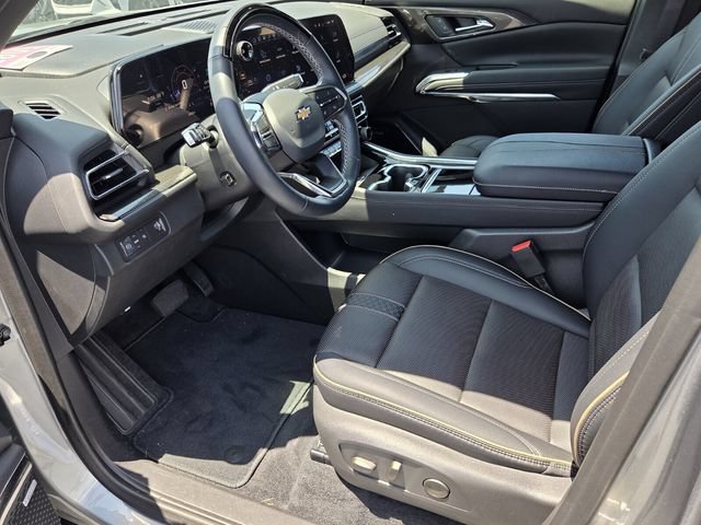 Certified 2025 Chevrolet Traverse High Country FWD image 9