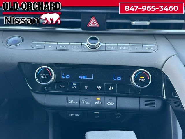 Used 2024 Hyundai Elantra Blue FWD image 19