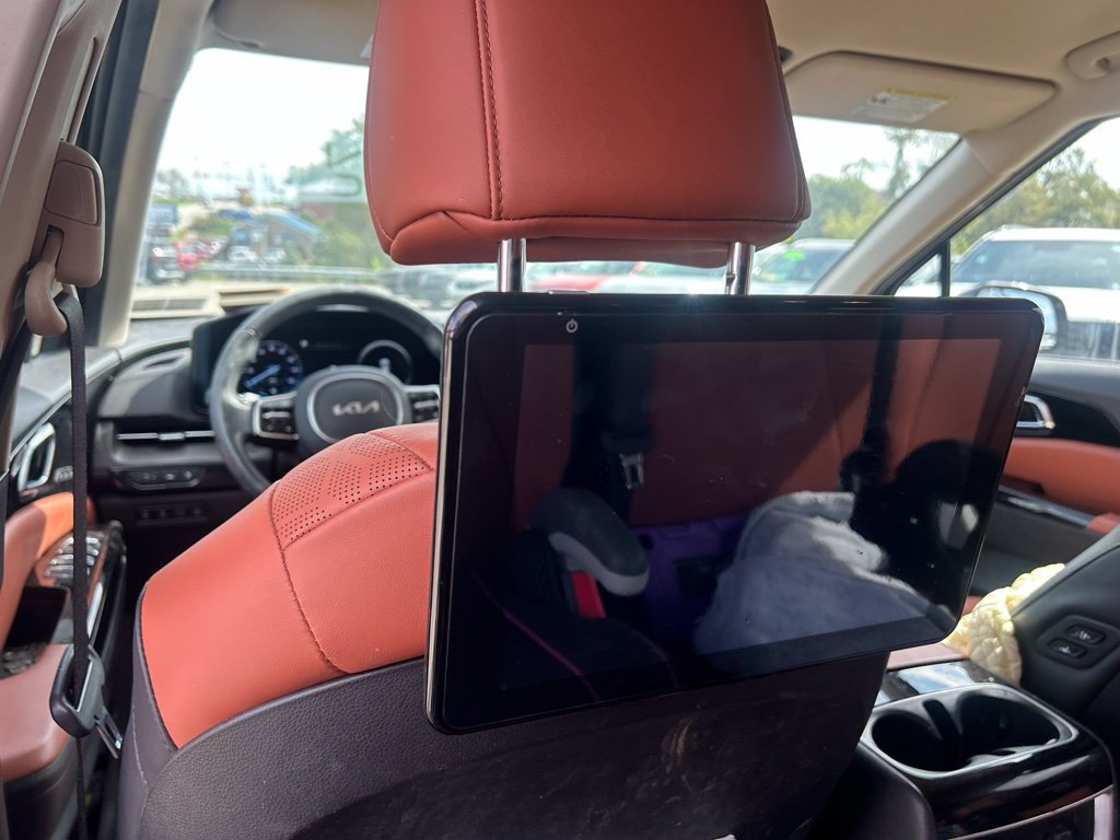Certified 2024 Kia Carnival SX FWD image 14