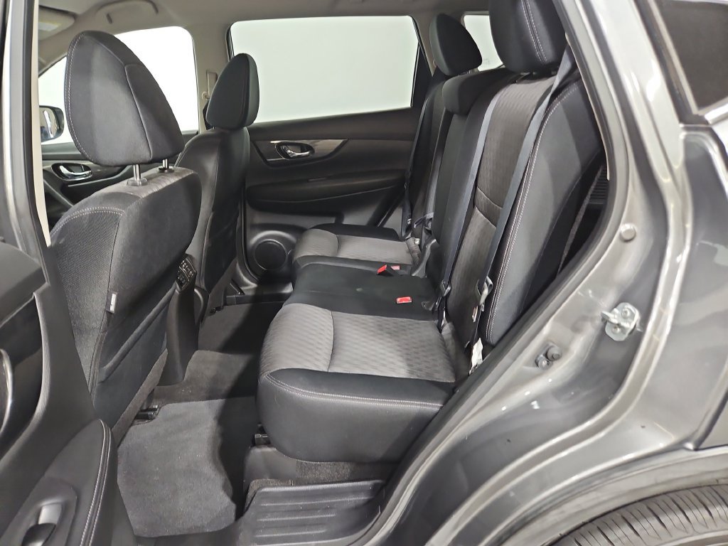 Used 2017 Nissan Rogue S w/ S Appearance Package AWD/4WD image 24