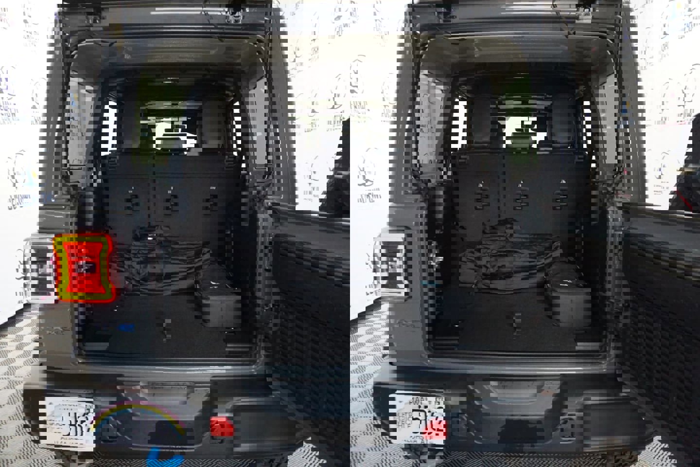 Used 2022 Jeep Wrangler Unlimited Sahara image 10